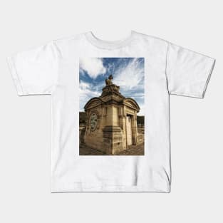 Statuary At Place De La Concorde © Kids T-Shirt